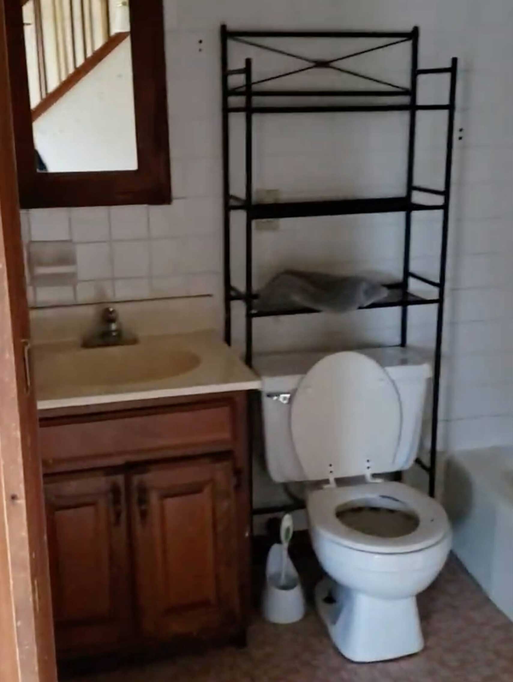 Kirby Road Bathroom - Before